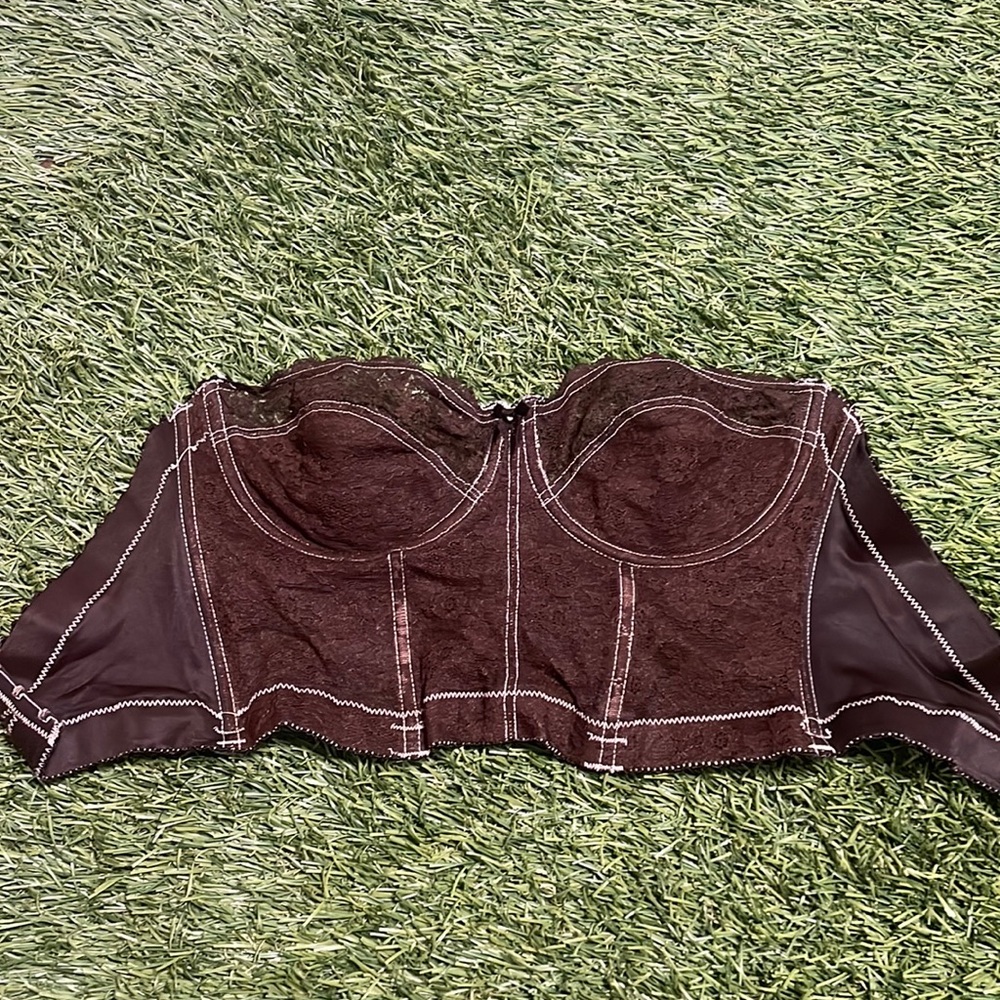 Cute little corset top💚